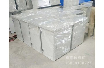 弱電機(jī)房項目中，如何選擇合適的網(wǎng)絡(luò)服務(wù)器機(jī)柜？